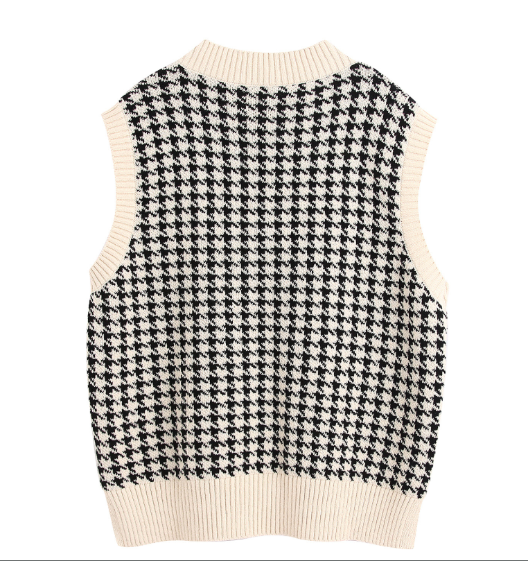 KNITTED SWEATER VEST