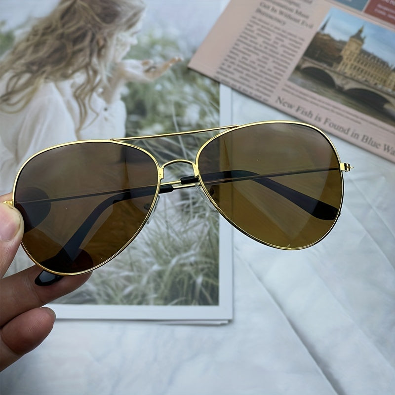 GR | Classic Aviator Sunglasses with Gold Frame for Women