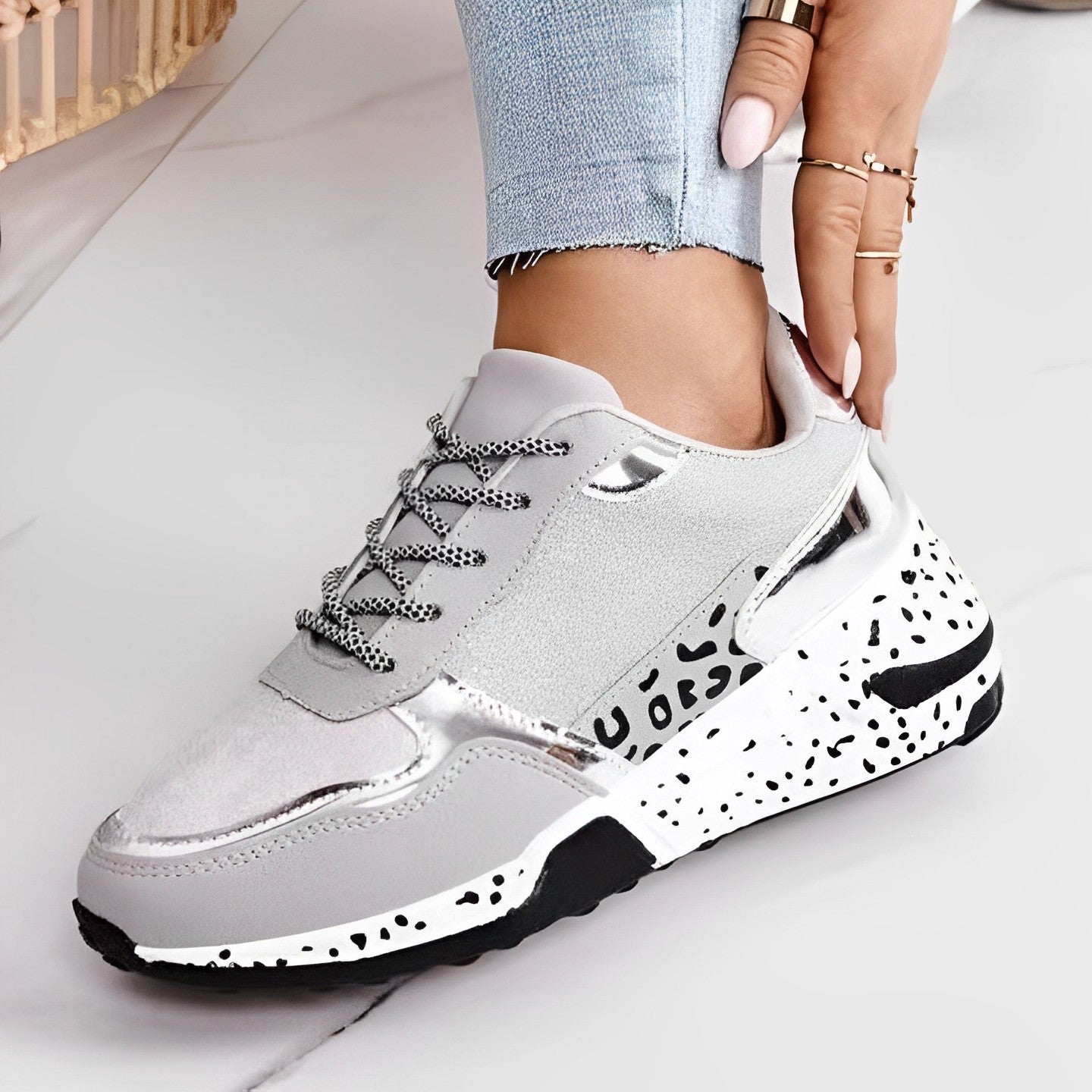 GR | Orthopedic sneakers - stylish trainers with a focus on softness