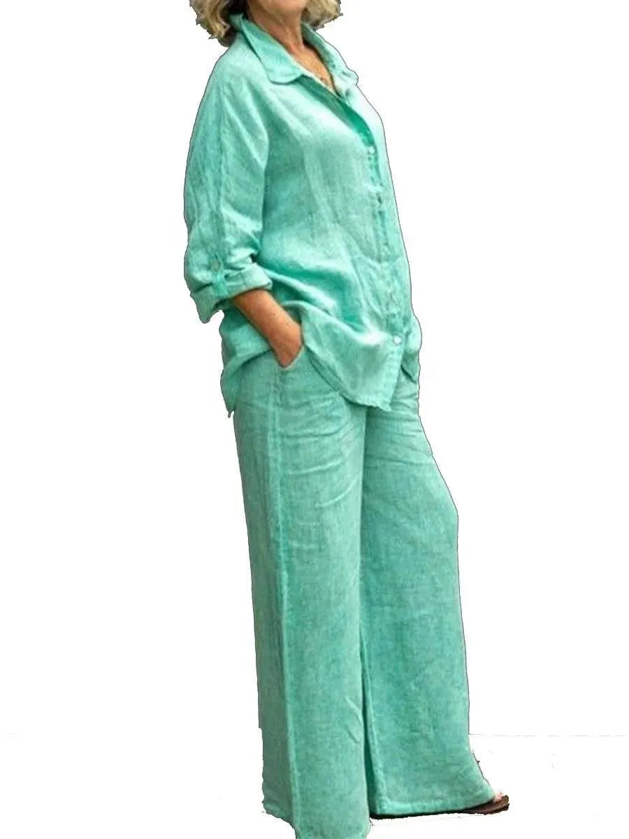 GR | Women's suit with trousers and casual shirt