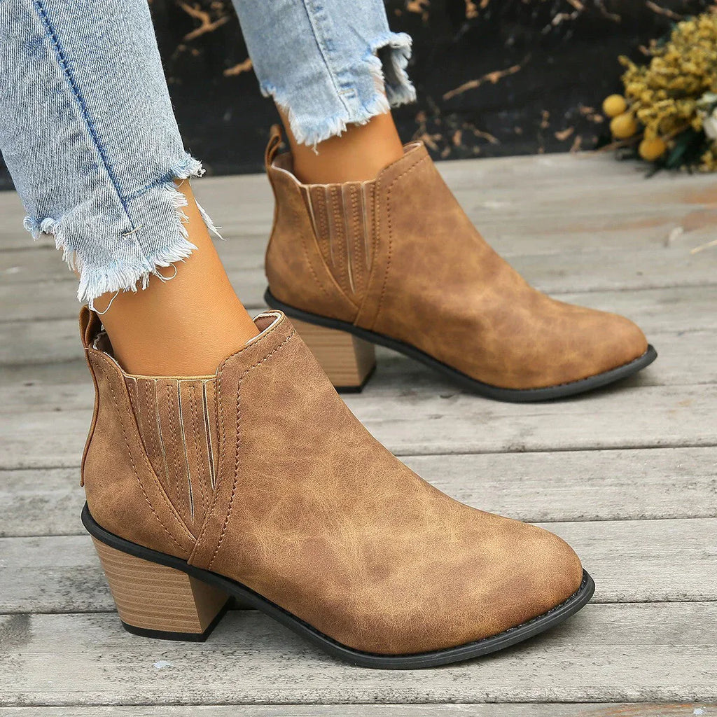 GR Ankle boots with heels - Black ankle boots with heels - Ankle boots with heels