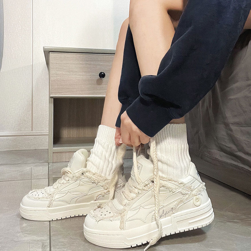 GR | High-quality Y2K sneakers in off-blue