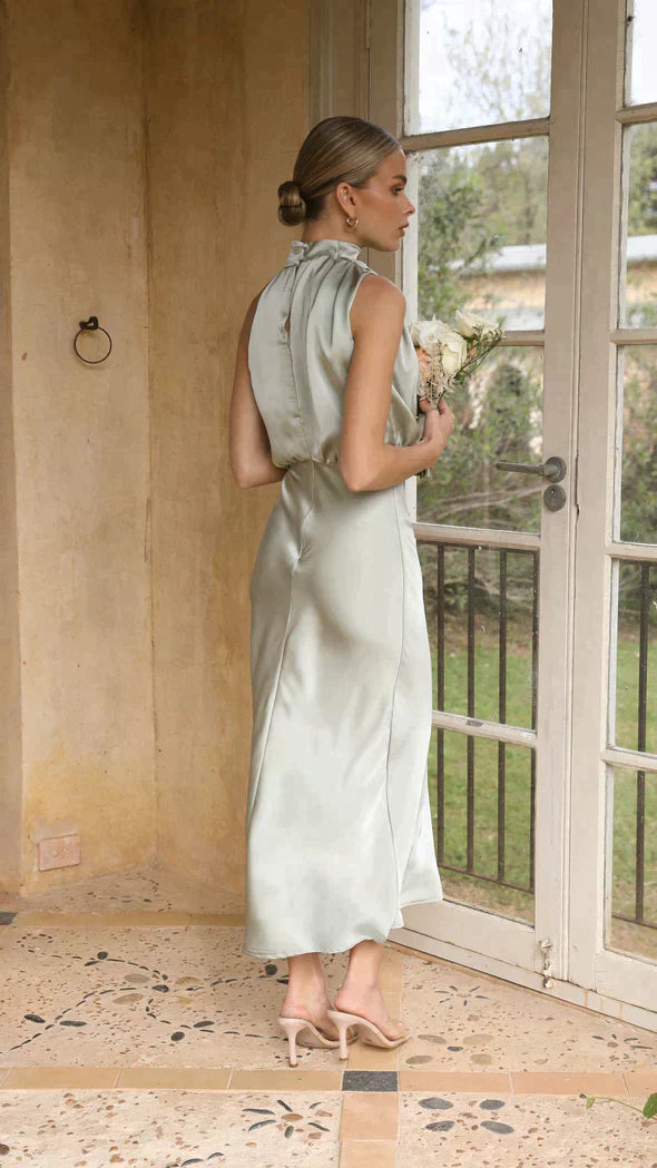 GR | Elegantes Brautjungfernkleid Mit Langem Neckholder Aus Satin