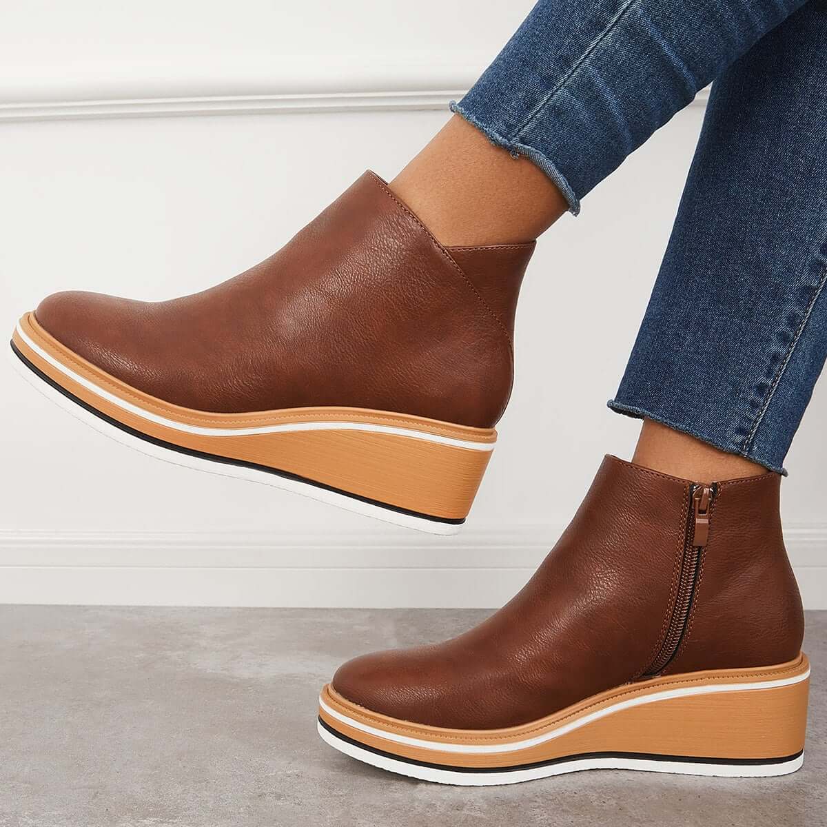 GR - Stylish ankle boots with zipper and platform