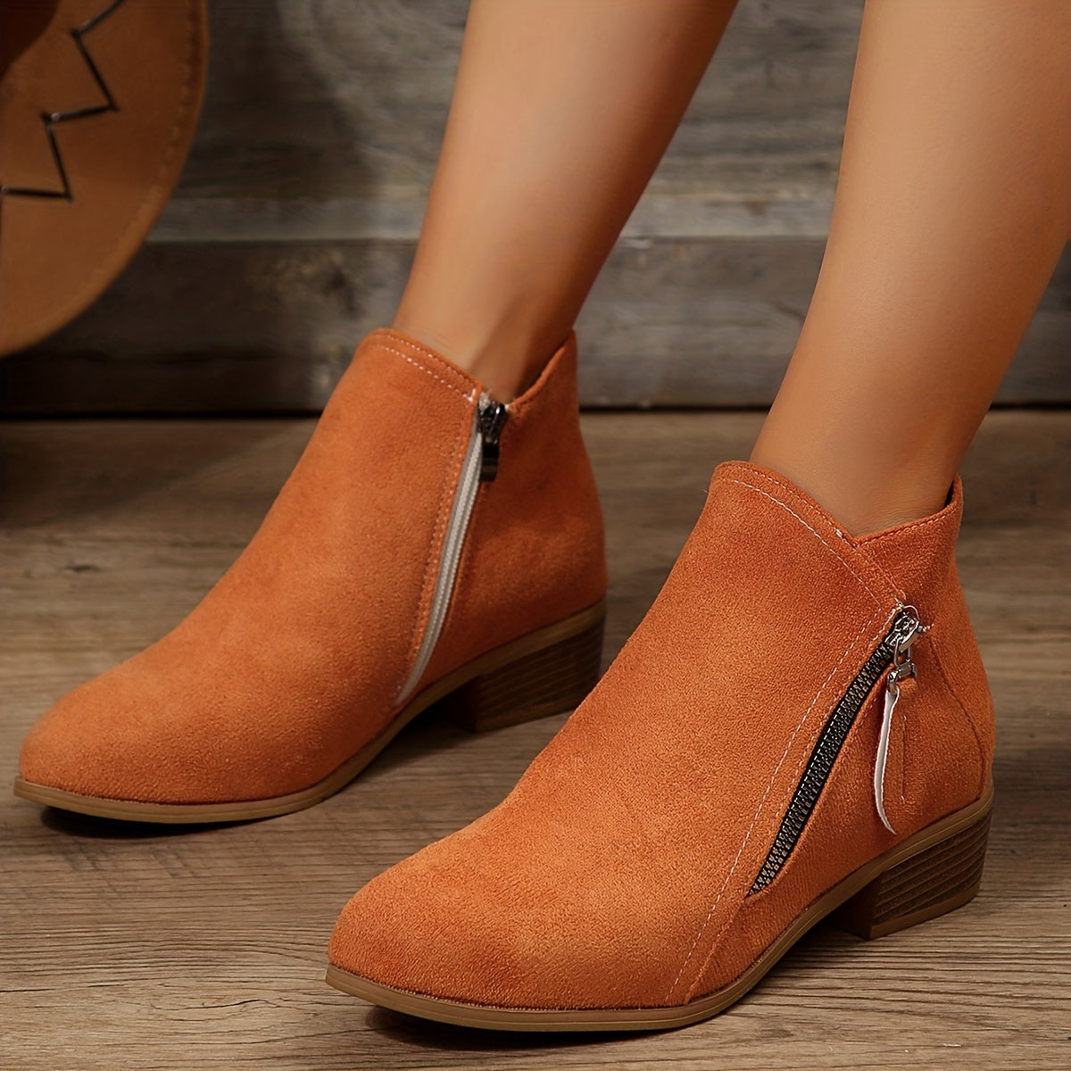 GR - elegant pointed ankle boots with heel and zipper