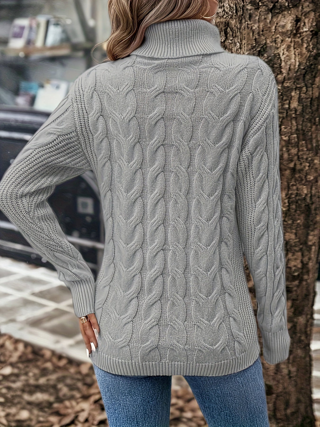 GR | Rollkragenpullover im Kabelstrick Design