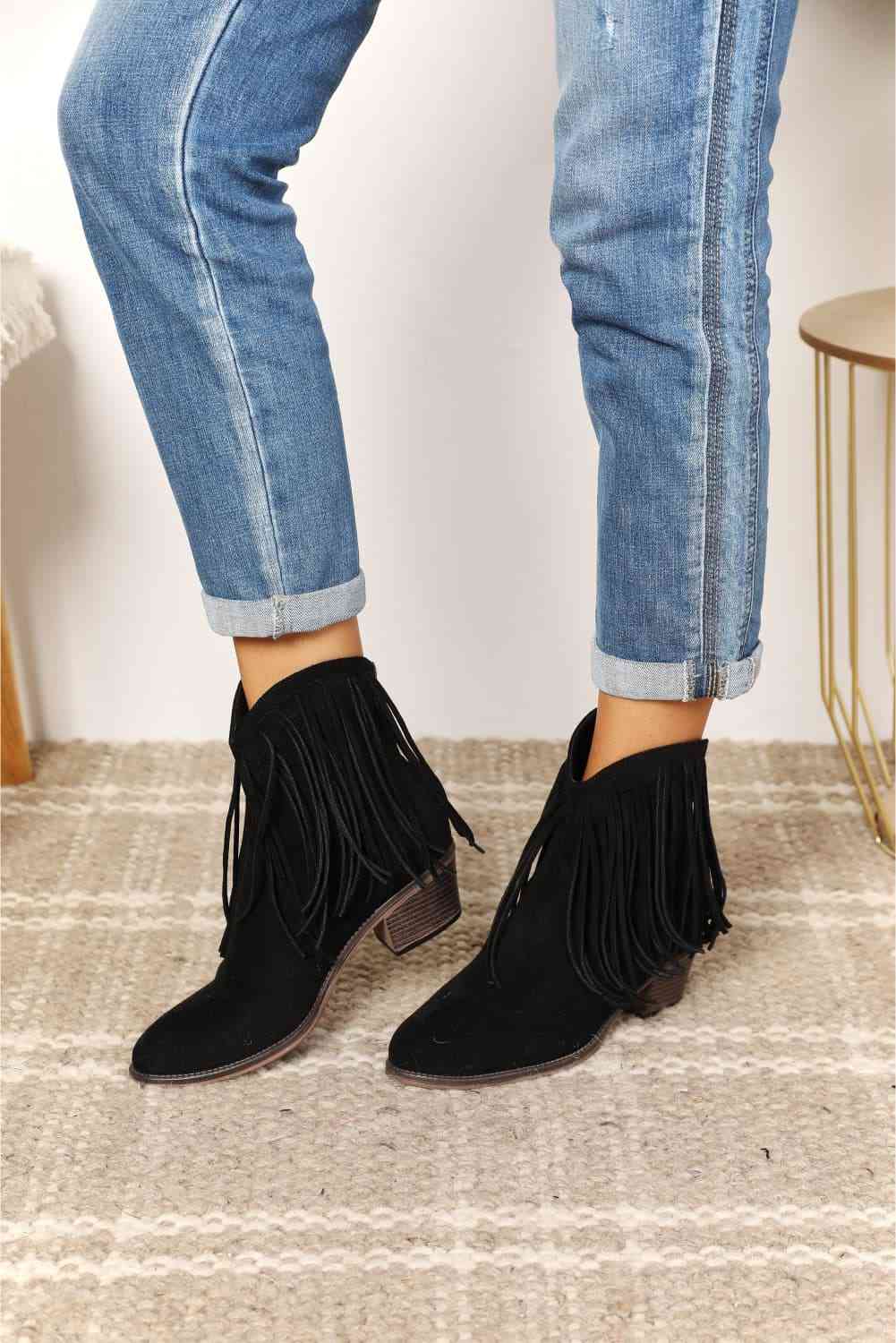 GR | Legend women's fringe cowboy western ankle boots