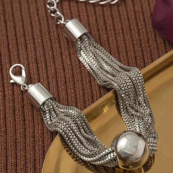 Beate | Shiny necklace