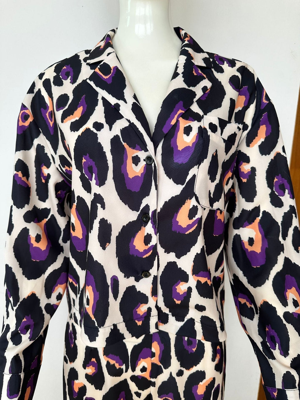 GR leisure suit with short long sleeves and high waist, wide trousers