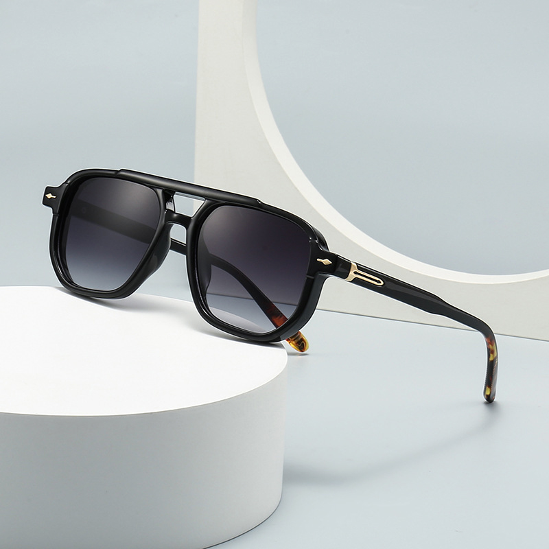 GR | Sunglasses with UV protection