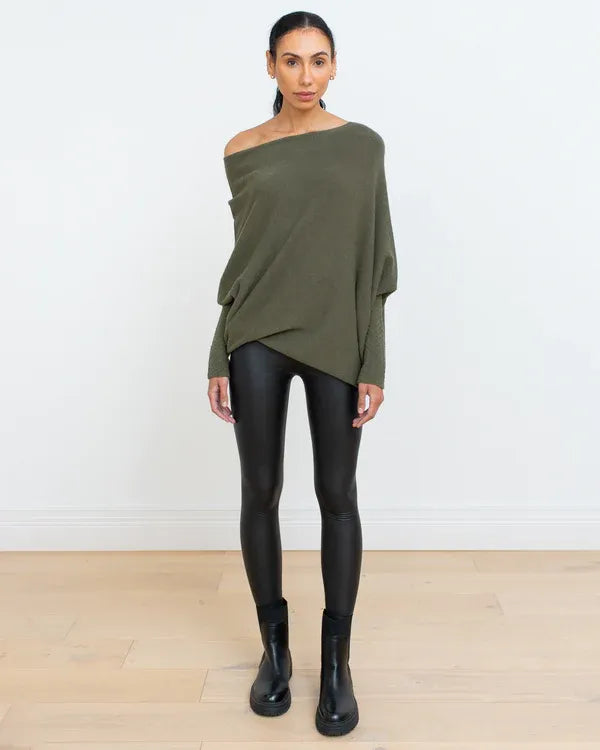 GR | Asymmetrischer Damenpullover mit eleganter Drapierung