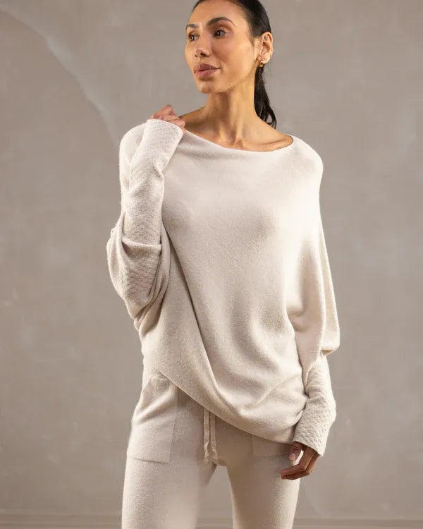 GR | Asymmetrischer Damenpullover mit eleganter Drapierung