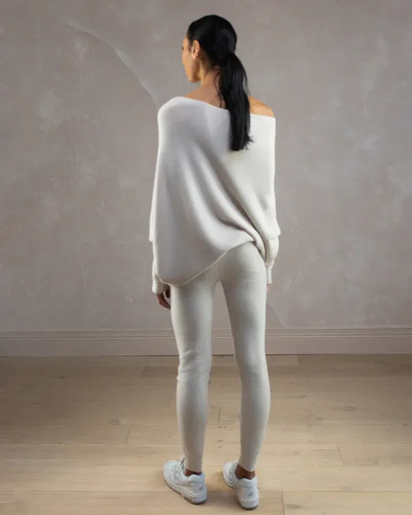 GR | Asymmetrischer Damenpullover mit eleganter Drapierung