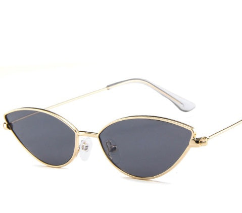 GR | Retro Cat Eye Sunglasses Made of Premium Vegan Leather