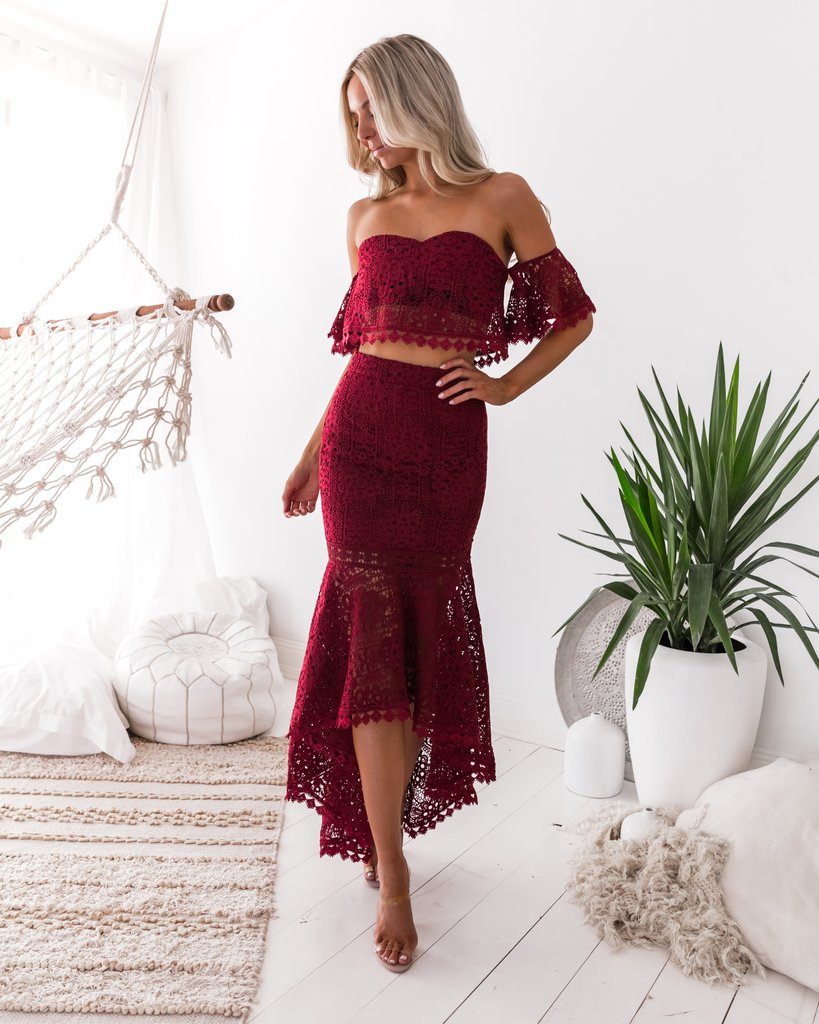 GR | Lace Off-Shoulder Crop Top High Low Skirt 2-Piece Set
