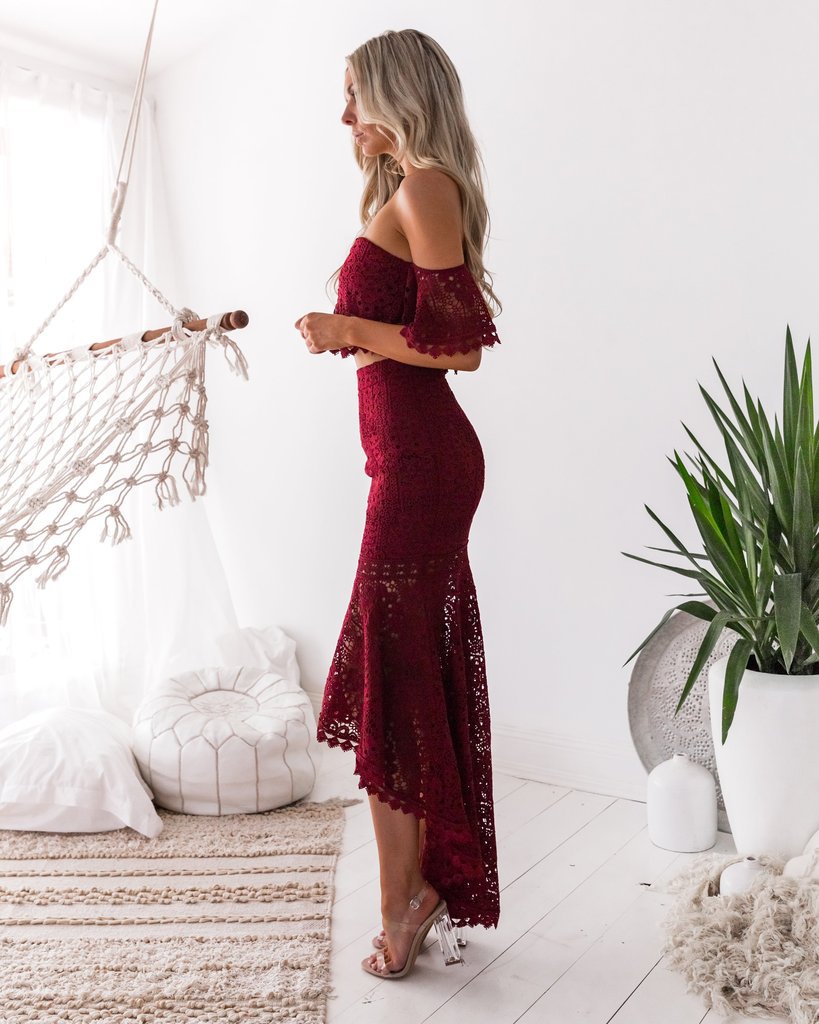 GR | Lace Off-Shoulder Crop Top High Low Skirt 2-Piece Set