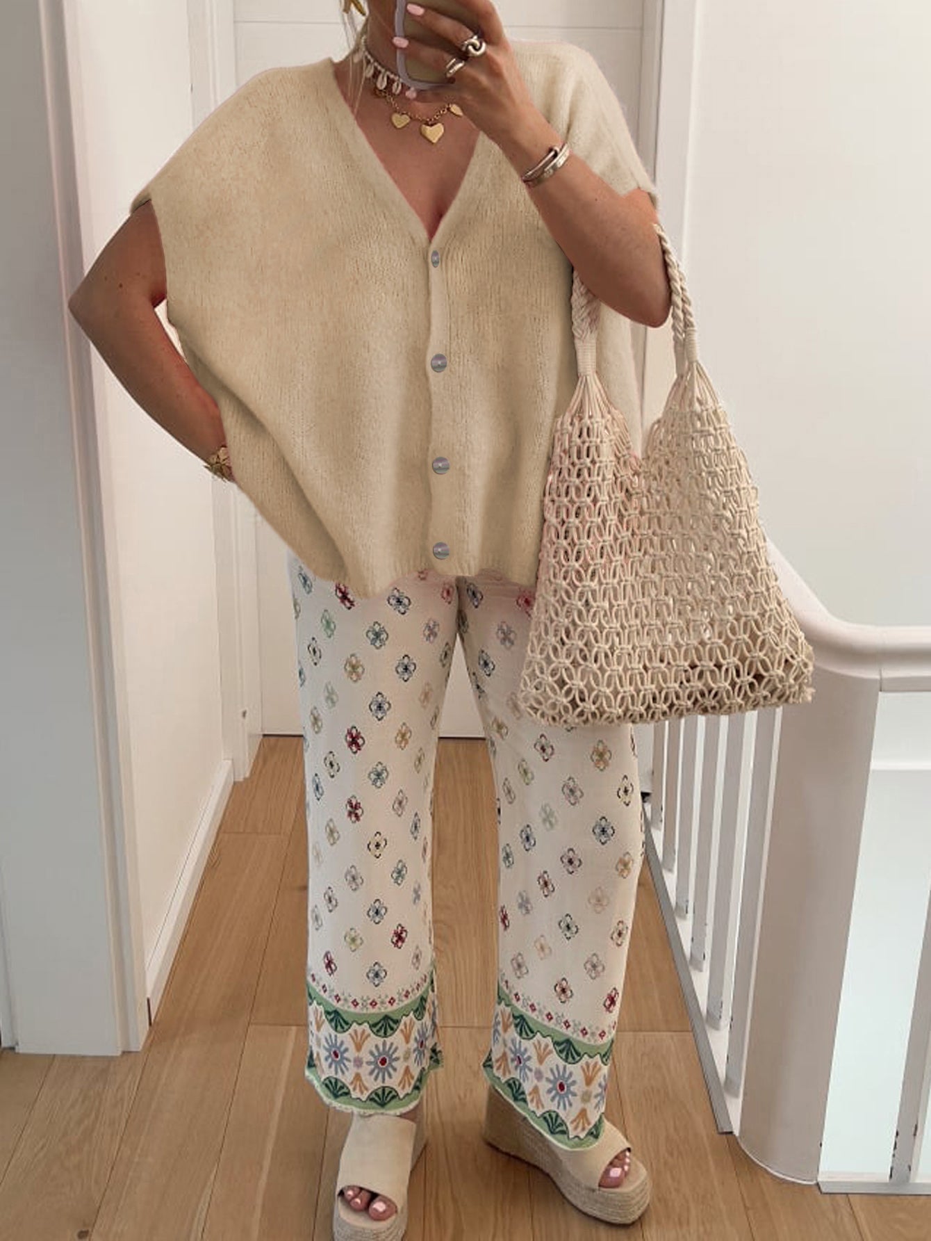 GR | V-neck short-sleeved cardigan