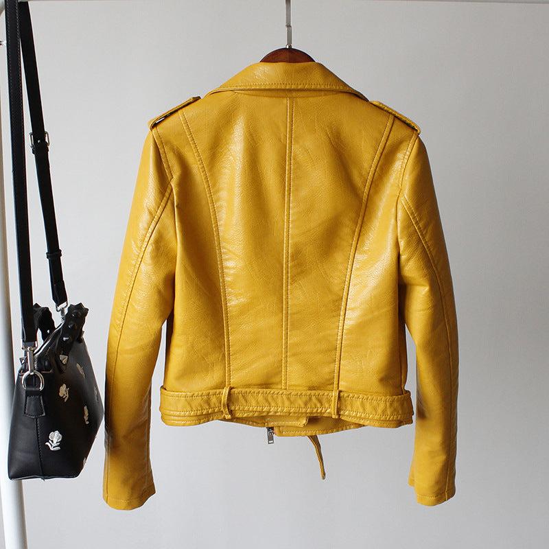 GR | Shortened leather jacket for her: Stylish 2024