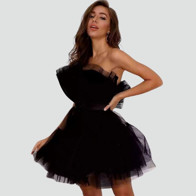 GR | Trägerloses Tüllkleid mit geschichtetem Rock