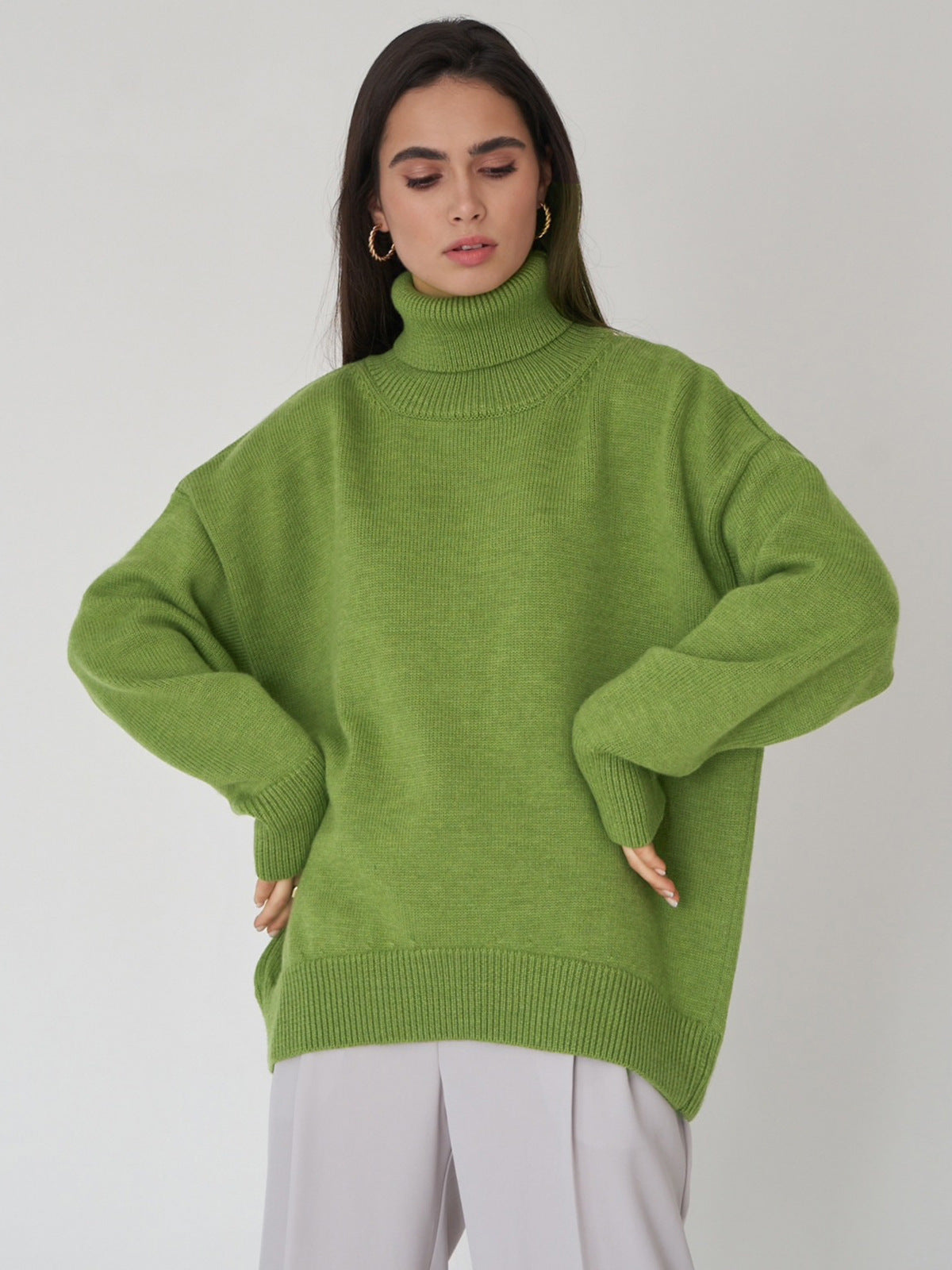GR - Winter roll-neck sweater with a relaxed fit