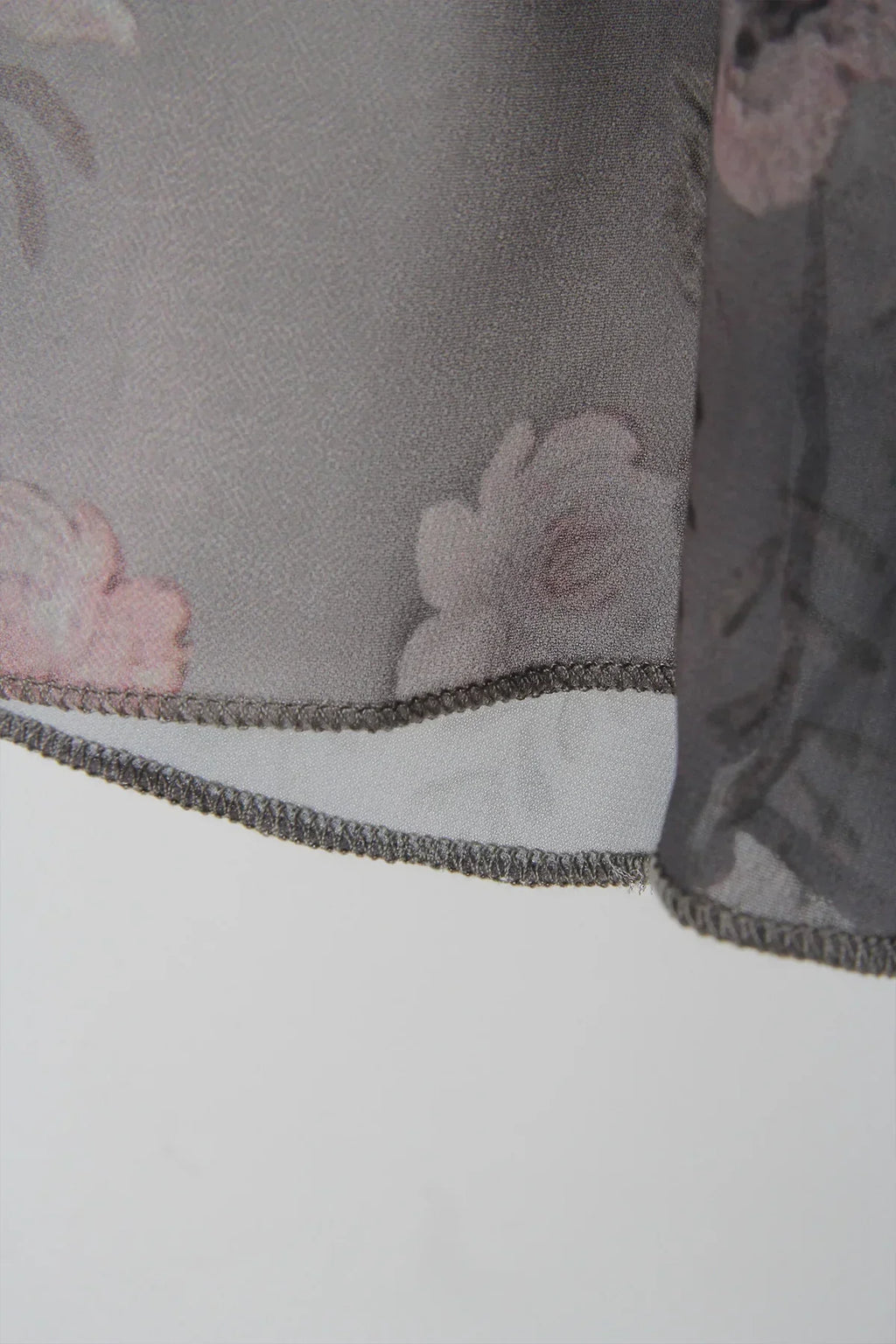 GR | Midikleid mit Blumenmuster und V-Ausschnitt