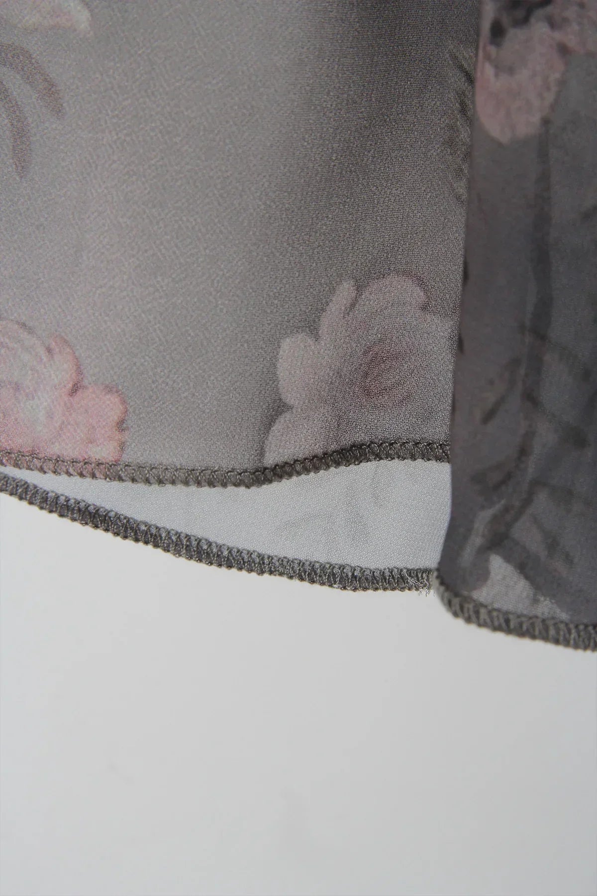 GR | Midikleid mit Blumenmuster und V-Ausschnitt