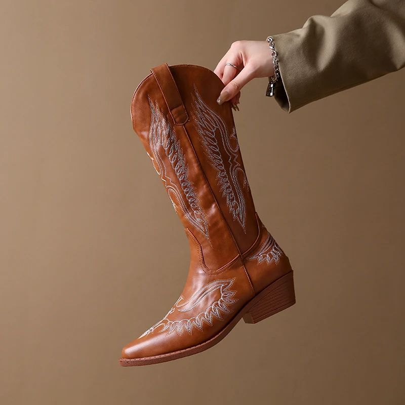GR | Western boots with detailed embroidery & low heel, women's cowboy boots