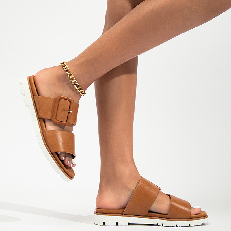 GR | Casual heeled sandals 