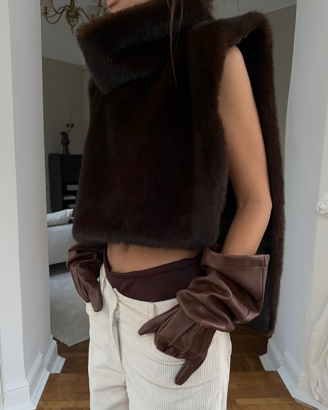 GR | Fur ​​roll-neck vest - Women's - Soft and elegant with a luxurious look