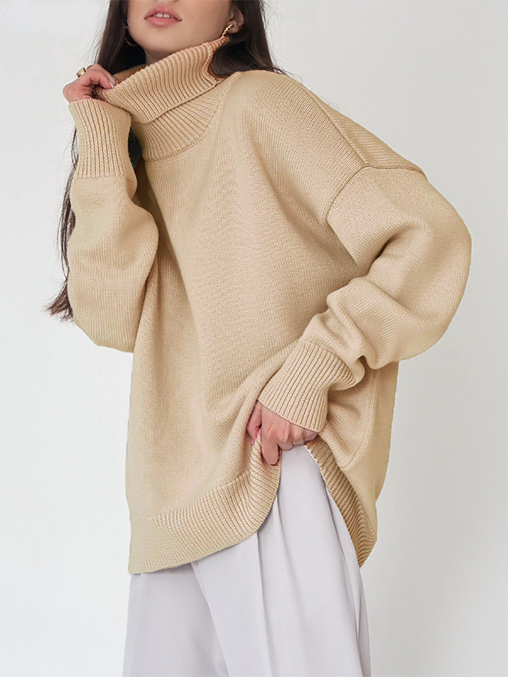GR - Winter roll-neck sweater with a relaxed fit