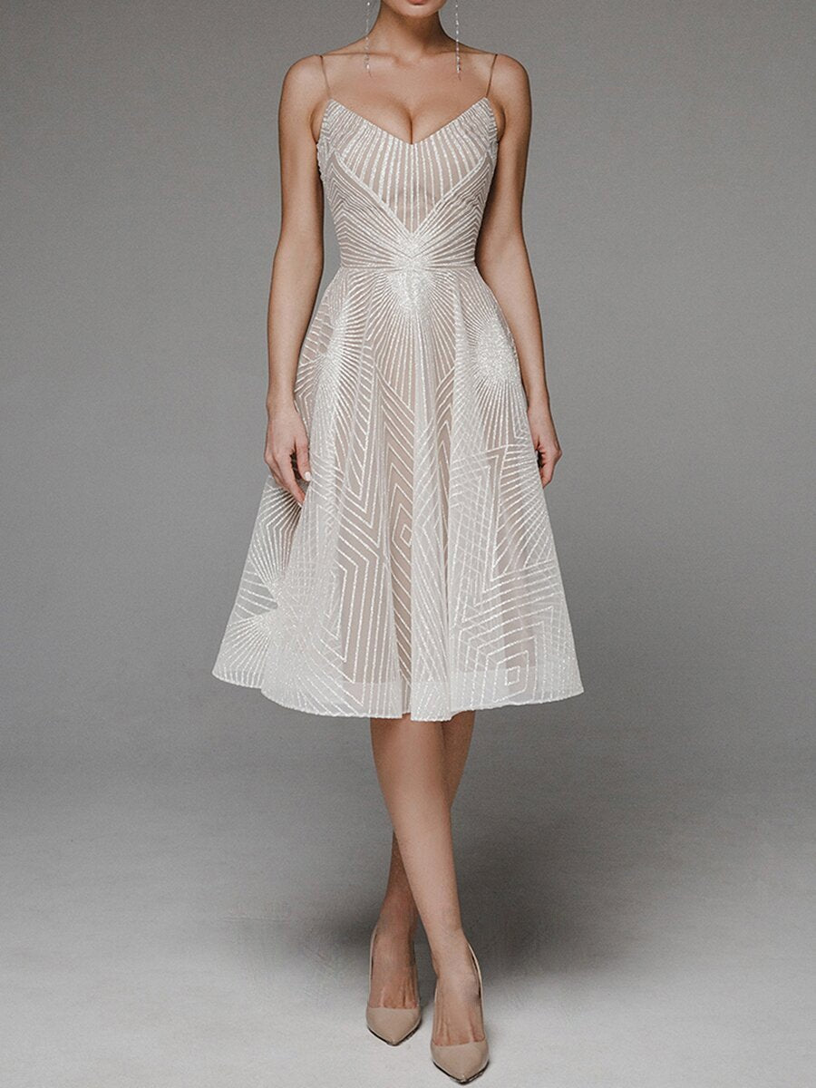 GR | Sommerliches Trägerkleid Mit Stickerei