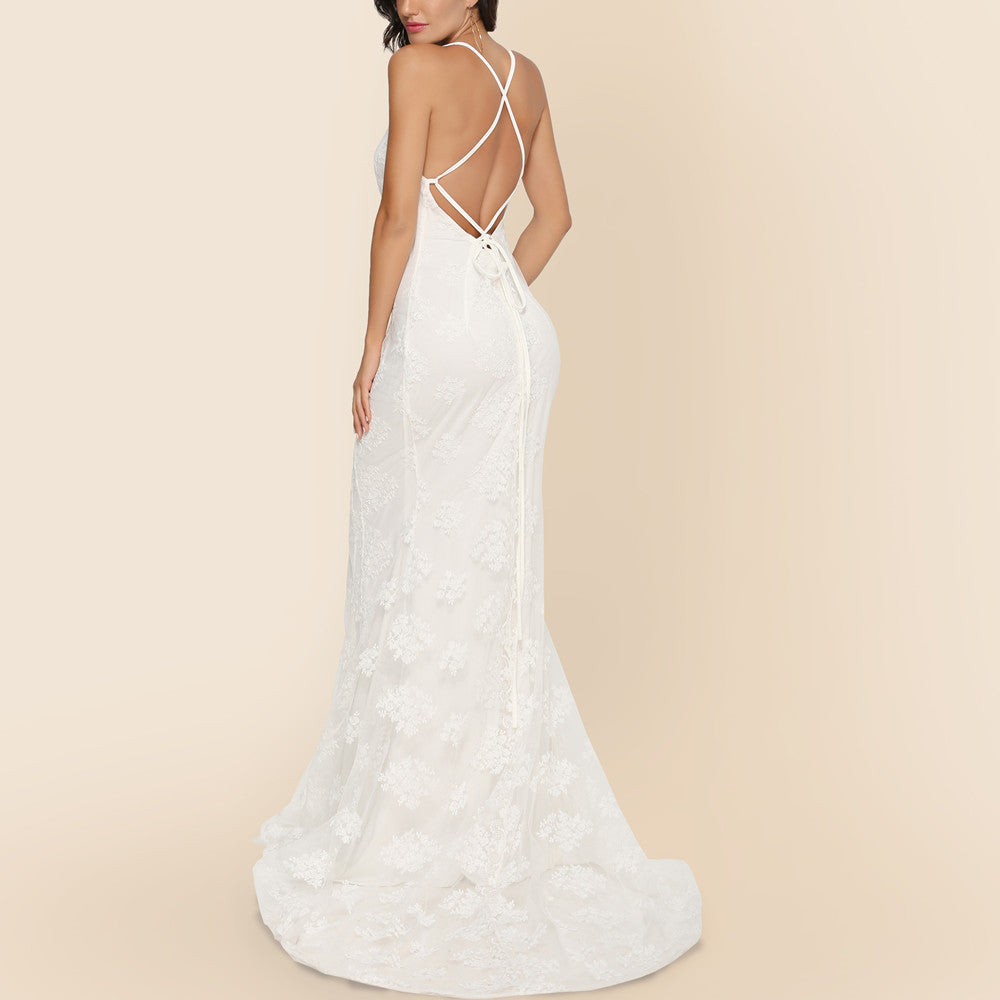 Women's elegant evening dress with delicate lace insert and seductive back cutout, size GR