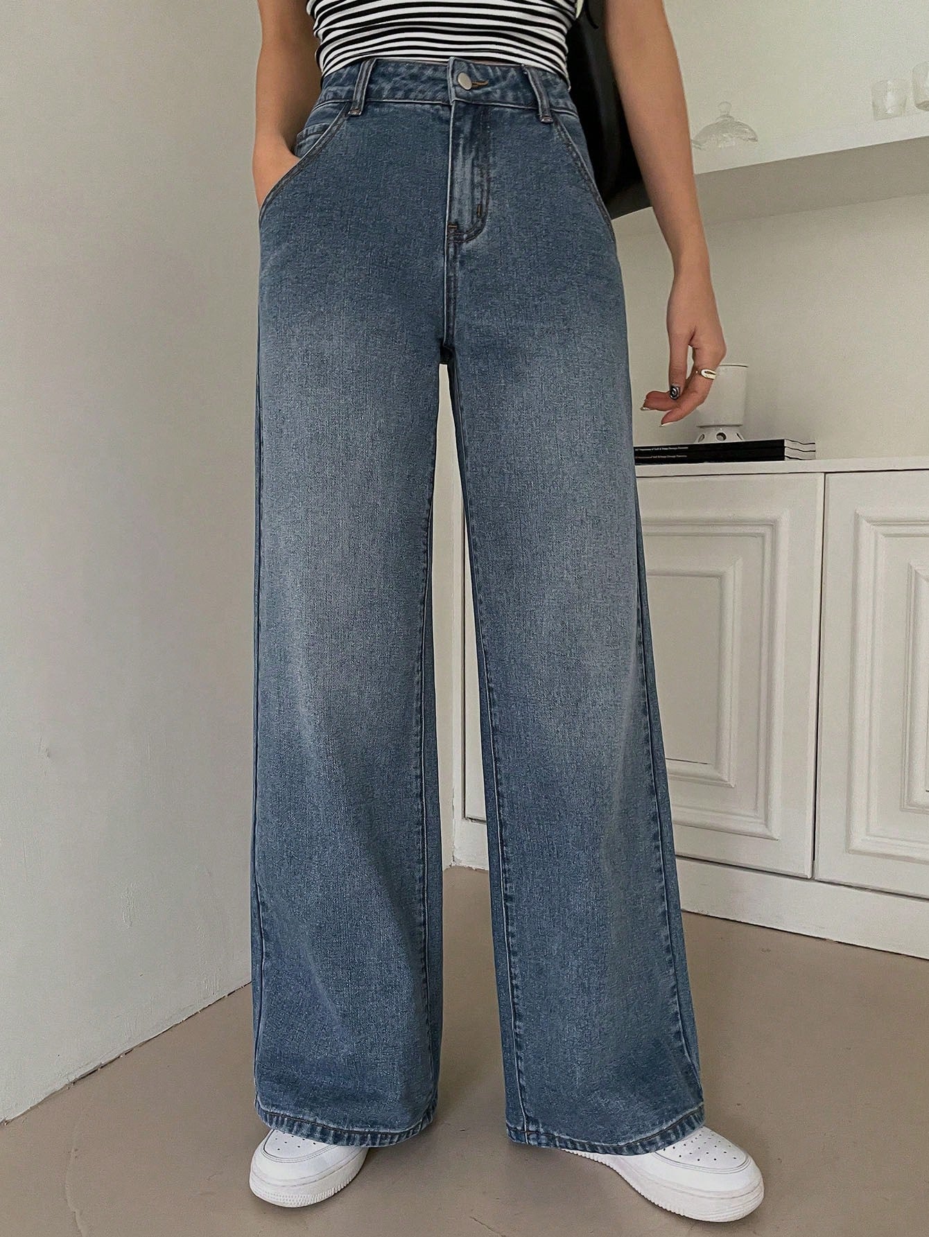 GR | Figurfreundliche High-Waist Weite Jeans
