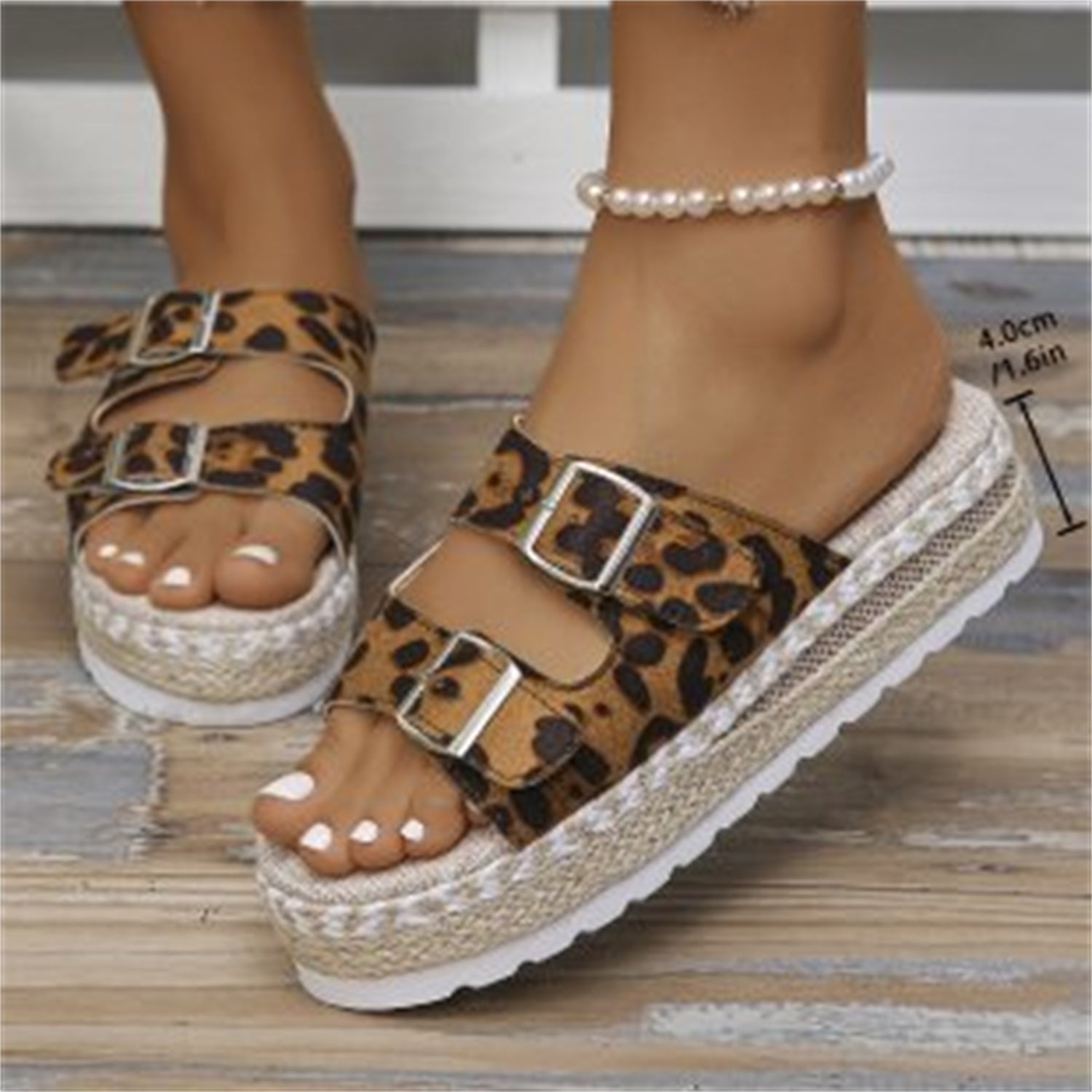 GR sandals with double buckle and leopard print