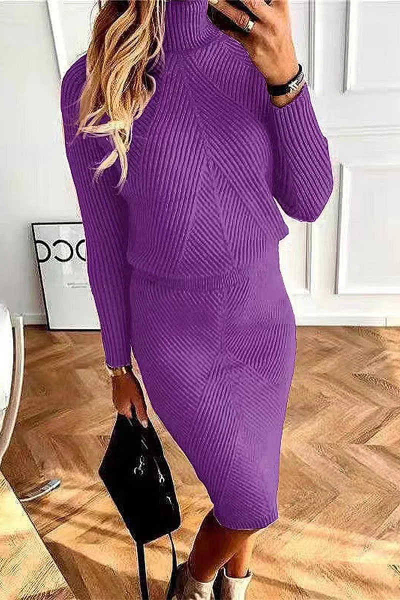 GR | Two-piece women's suit with high collar and long sleeves