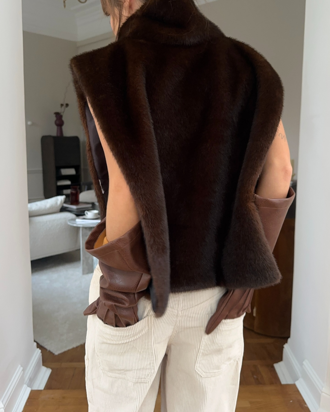 GR | Fur ​​roll-neck vest - Women's - Soft and elegant with a luxurious look