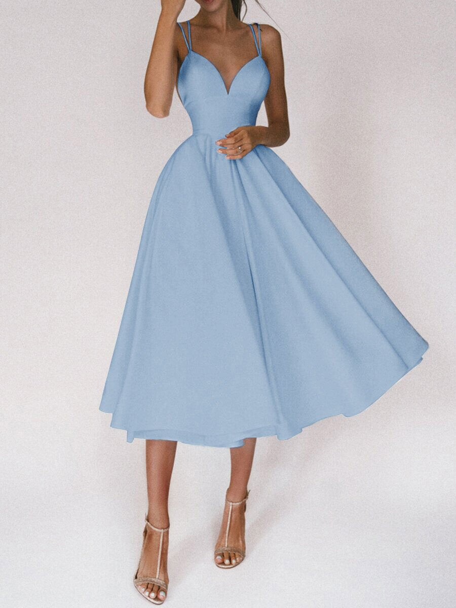 GR Grace | Das elegante Trägerkleid mit V-Ausschnitt