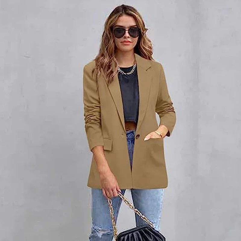 GR | Long women's blazer with flap pockets and tailored cut