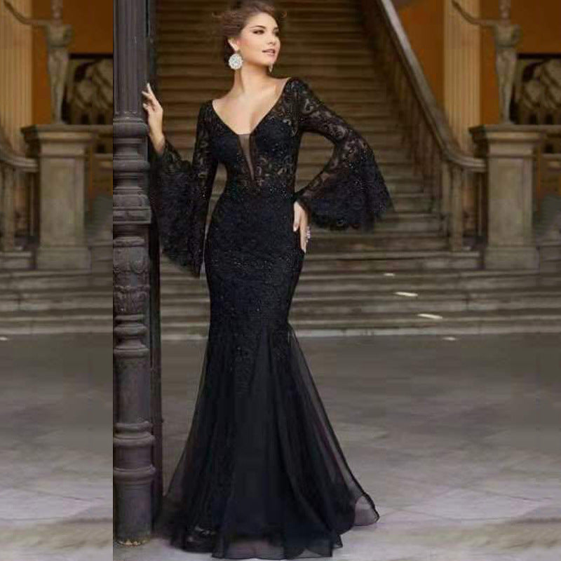 GR | Spitzenbesticktes schwarzes Meerjungfrau Kleid Slim für den Abend