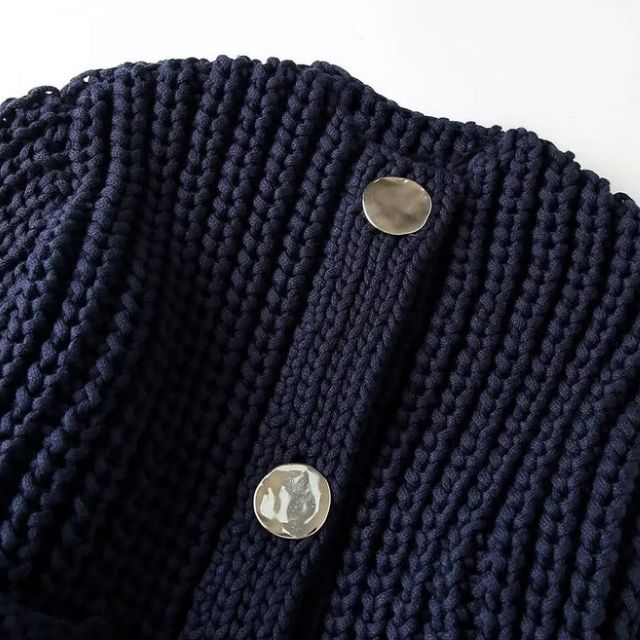 GR | Chunky knit cardigan with large buttons