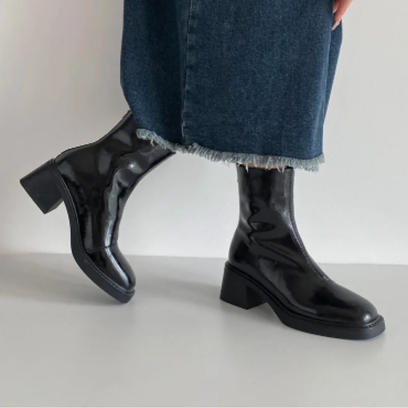 GR | Stylish leather ankle boots with block heels for women