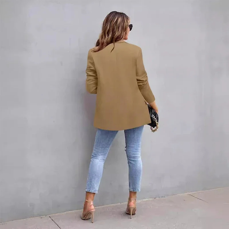GR | Long women's blazer with flap pockets and tailored cut