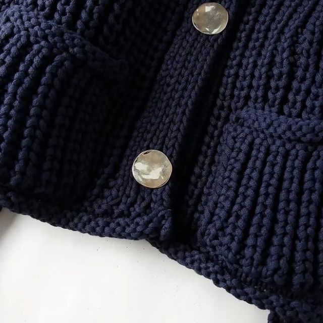 GR | Chunky knit cardigan with large buttons