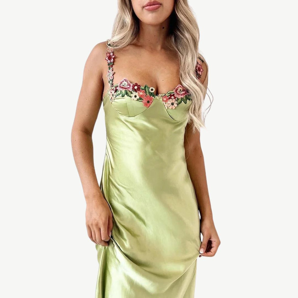 GR | Embroidered satin dress