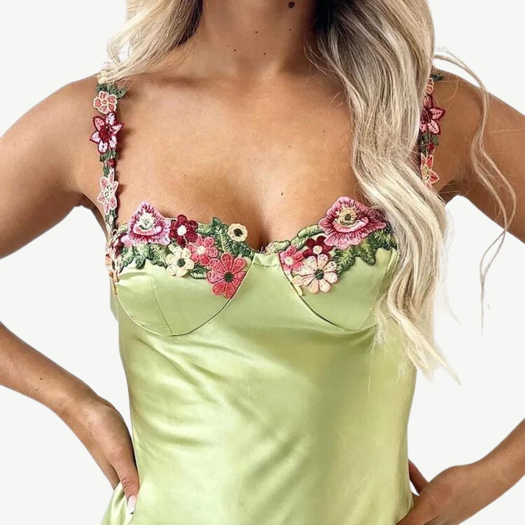 GR | Embroidered satin dress