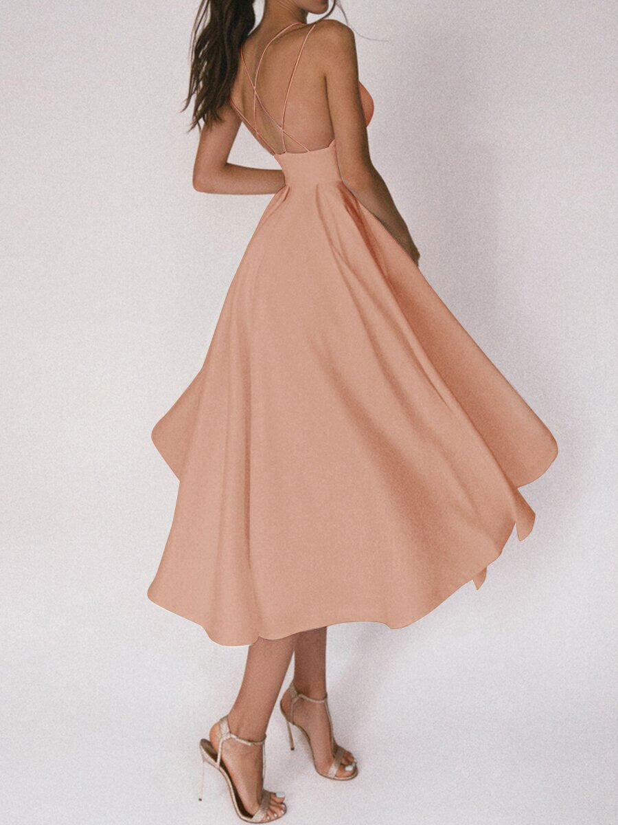 GR Grace | Das elegante Trägerkleid mit V-Ausschnitt