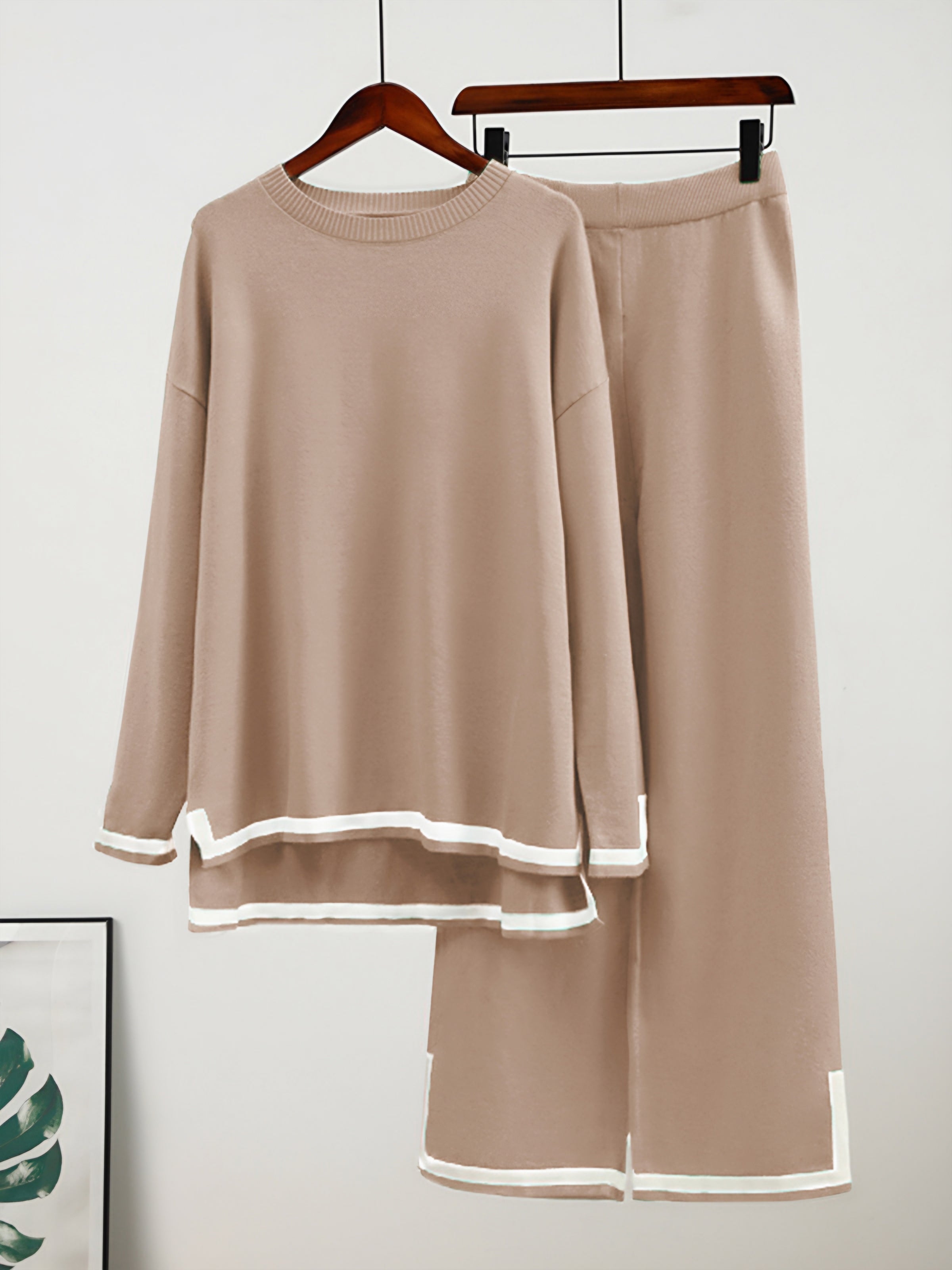 Bella™ - Elegant 2-piece lounge set made of stretchy knit fabric