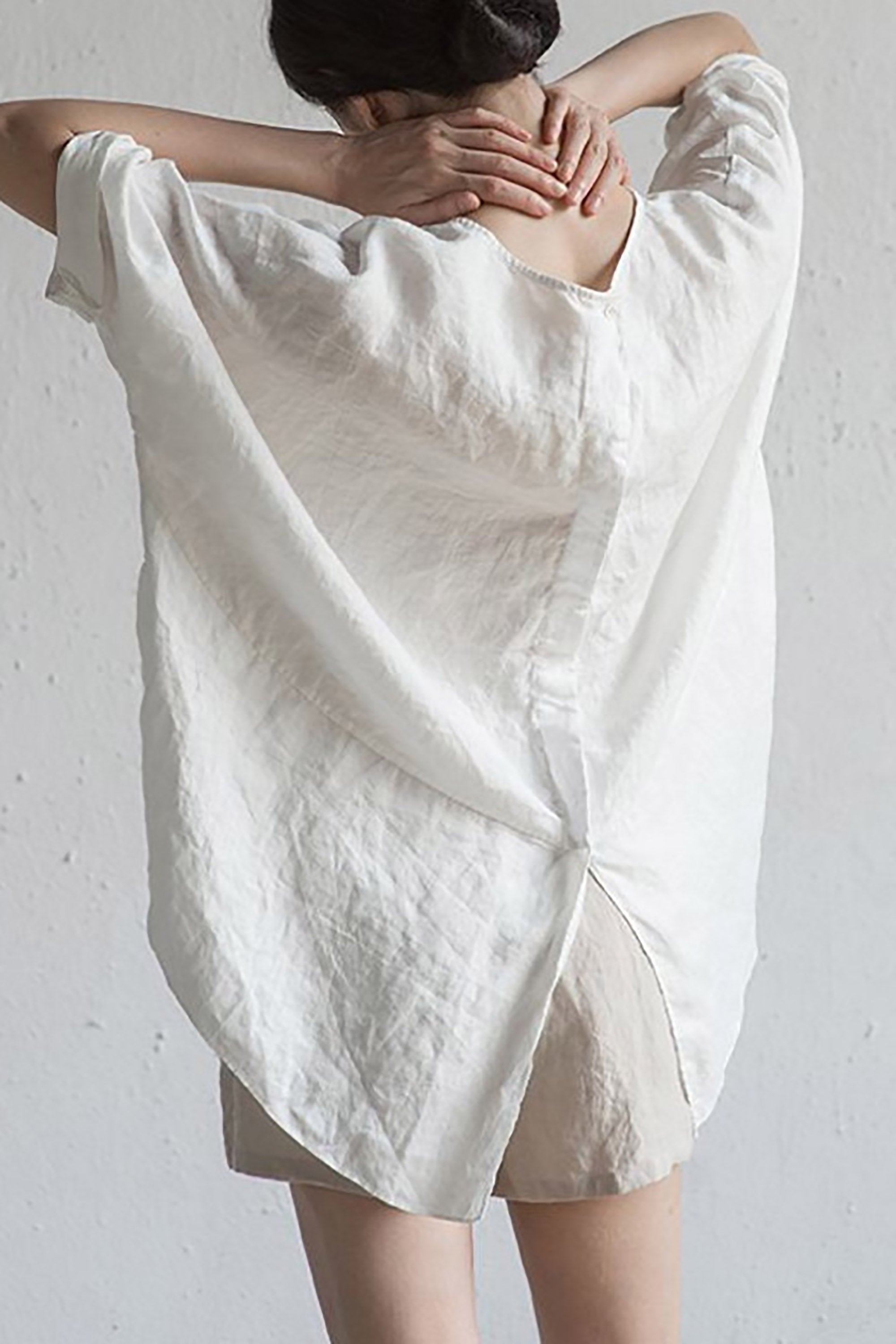 GR | Stylish cardigan made of Japanese linen - half sleeves and round neckline
