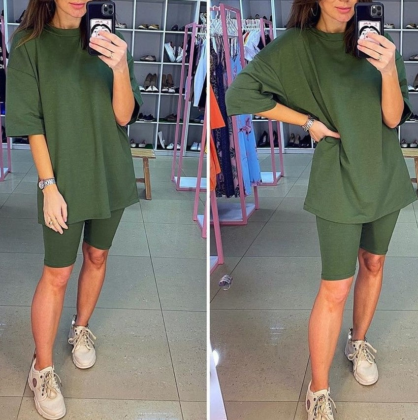 Damen sportliches Zweiteiliges Set mit T-Shirt und Shorts GR