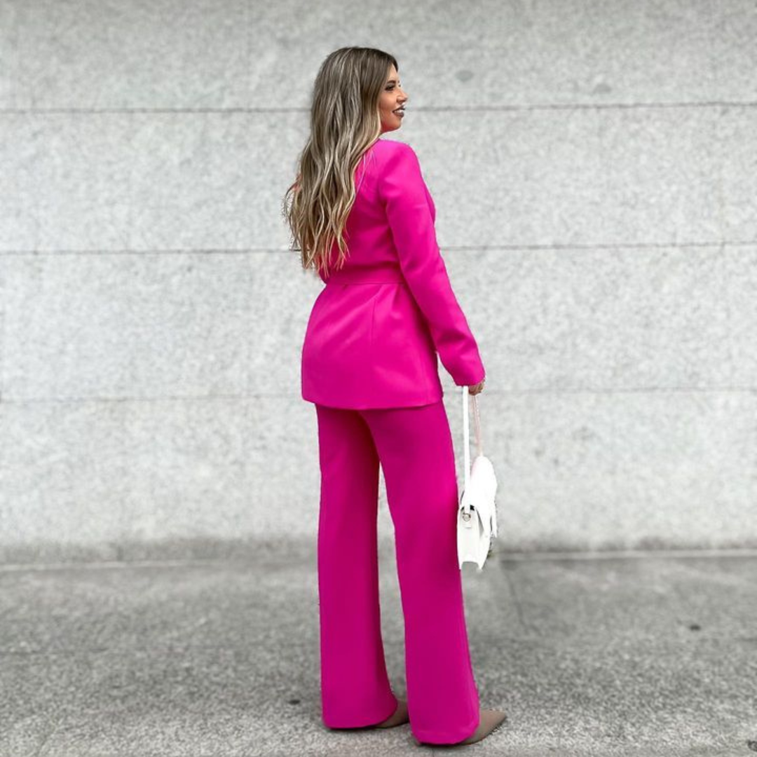 GR | Elegant blazer with belt and matching trousers